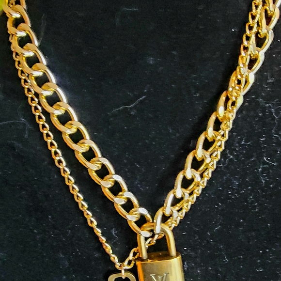 "ANOTHER ONE!" ⚠️ Authentic Louis Vuitton 🔐316 on a gorgeous DOUBLE Chain! - Picture 10 of 10